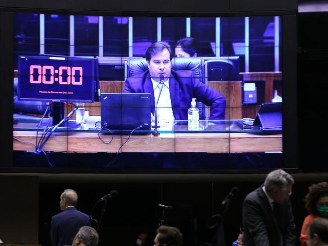 A falta de equipamentos de proteção individual (EPIs) para profissionais de saúde e o suporte econômico para trabalhadores formais e informais estão entre as principais preocupações dos parlamentares