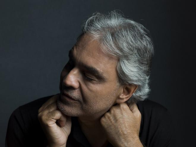 Andrea Bocelli recebeu um convite pessoal do prefeito de Milão