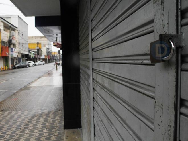 As atividades comerciais voltam a funcionar na região no sábado (11)