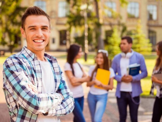 Para participar, os interessados devem efetuar antes o cadastro no Avamec. Após conferir todos os cursos disponíveis, basta apenas clicar no de interesse, efetuar a matrícula e começar a formação