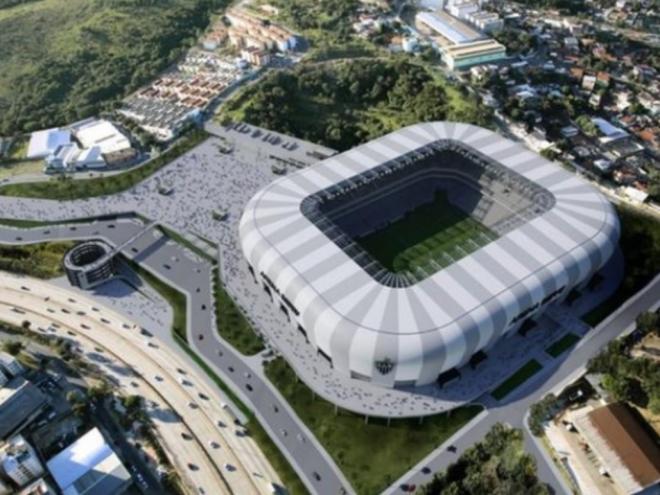 Máquinas fizeram o transplantio das palmeiras acumãs nesta semana