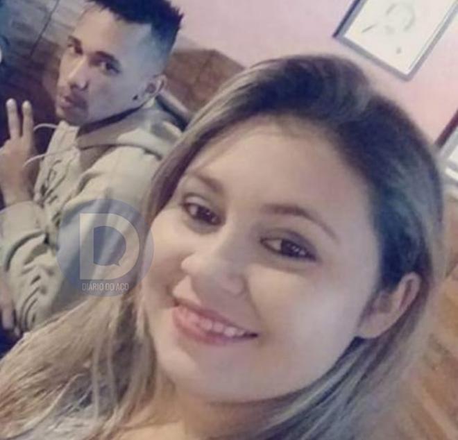 Arthur Santos e Aline Ferreira 