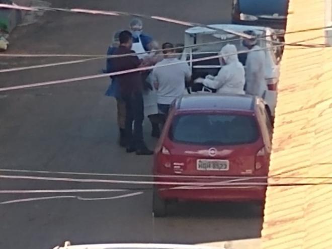 Equipes da Secretaria de Saúde de Caratinga foram ao endereço onde estava ipatinguense com resultado positivo de Covid-19