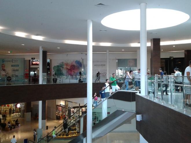 As lojas e quiosques do shopping poderão atender de quinta-feira a domingo, das 12h às 20h