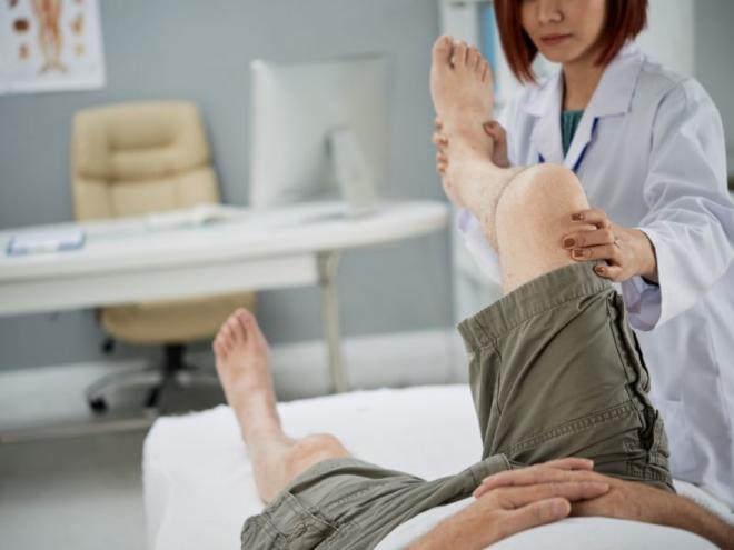 Nem sempre eles estão na linha de frente, cuidando dos pacientes que estão nas unidades de terapia intensiva (UTIs) dos hospitais
