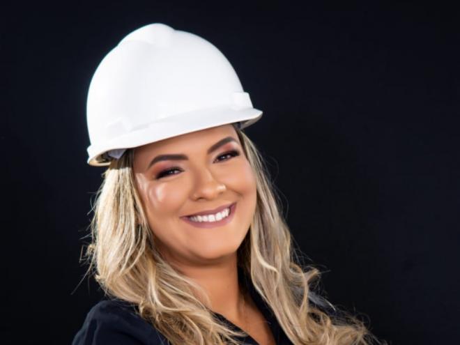 Érica Batista - formada em Engenharia Civil