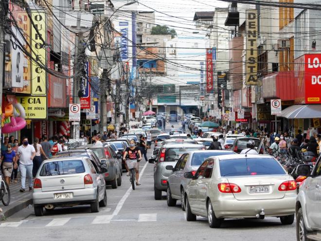Município adotou uma série de regras sanitárias, como o uso obrigatório de máscaras em qualquer estabelecimento e no transporte público