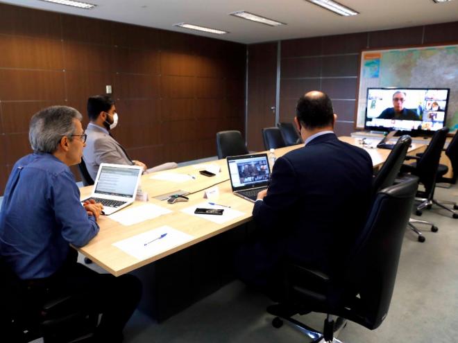 Zema, em reunião com prefeitos: ''Nossos números de casos têm crescido, mas dentro de uma situação que permite o nosso sistema de Saúde continuar atendendo''