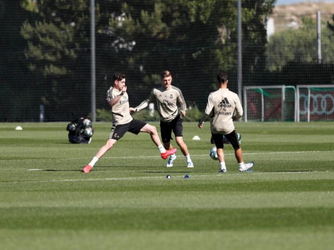 Vice-líder do campeonato nacional, Real Madrid voltou aos trabalhos nesta semana