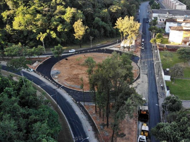 A obra era aguardada há anos por moradores, que se queixavam de conflitos no trânsito, especialmente em horários de pico 
