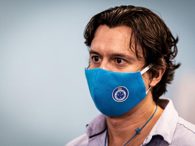Sérgio Santos Rodrigues trabalha para por em prática as promessas de campanha