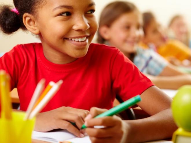 O objetivo é que a Educação Infantil tenha livros adequados à faixa etária da série, ou seja, coloridos, lúdicos e adaptados. Dessa forma, pretende-se contribuir com o desenvolvimento de habilidades importantes para essa etapa