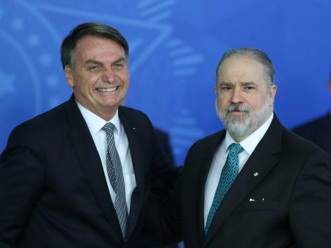 Bolsonaro e Aras, no dia da posse na Procuradoria-Geral da República 
