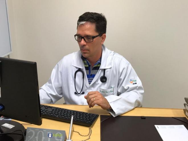 Médico da Unimed Vale do Aço alerta para os riscos do fumo