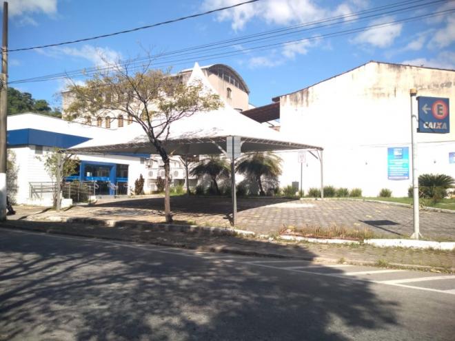 Tenda em frente a agência da Caixa deverá atuar para evitar aglomerações no ato do pagamento de benefício emergencial 