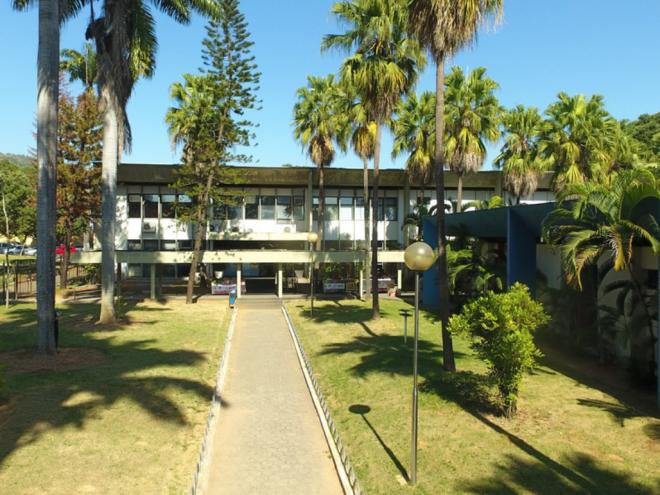 Secretaria de Administração disponibilizou os telefones 3847-4716 e 3847-4750 para fazer esclarecimentos junto ao setor de Recursos Humanos 