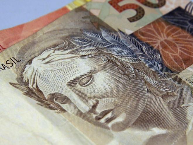 A liberação do saque e a transferência da poupança social da Caixa para outros bancos estão sendo feitas de acordo com o mês de nascimento dos beneficiários