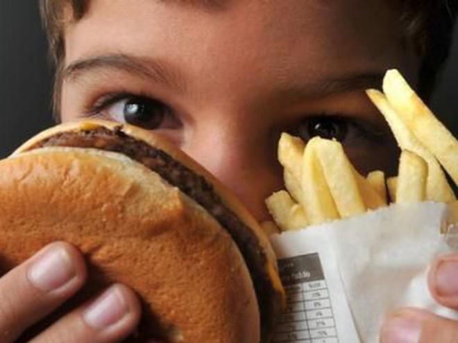 O Dia da Conscientização Contra a Obesidade Mórbida Infantil, celebrado neste 3 de junho, pretende alertar sobre os riscos da doença e os cuidados necessários para combater esse mal