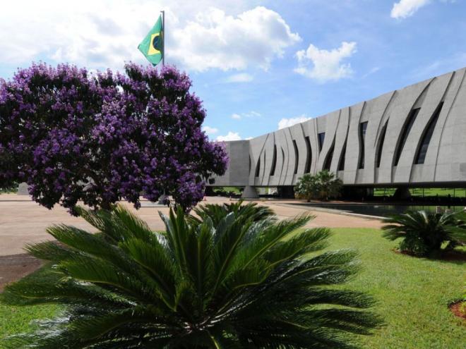 A decisão foi tomada no julgamento de um habeas corpus coletivo da defensoria pública mineira em favor dos internos de duas penitenciárias de Uberlândia (MG)