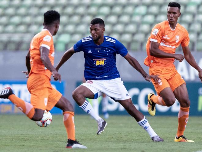 A escalada da covid-19 no estado ainda não permite a definição de uma data para retomar o Campeonato Mineiro