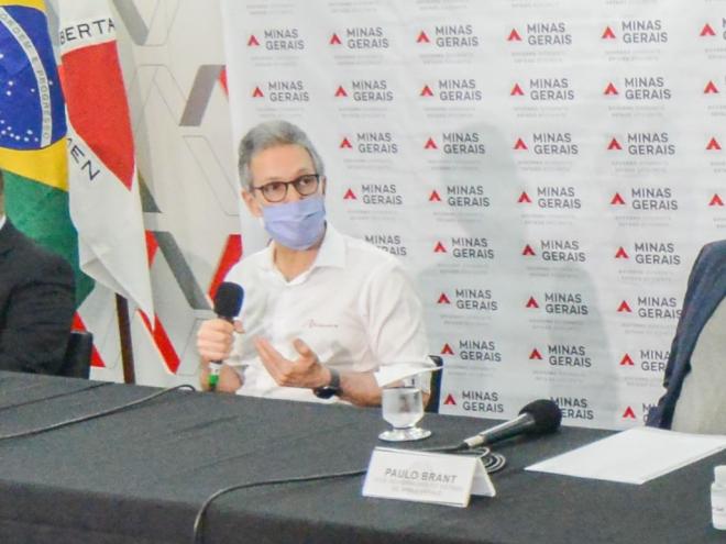 Documento assinado por Romeu Zema admite que aumento exponencial da covid-19 em Minas Gerais está só no início