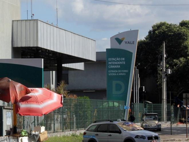 Desde o dia 24 de março a circulação de trens de passageiros não ocorre na Estrada de Ferro Vitória a Minas 