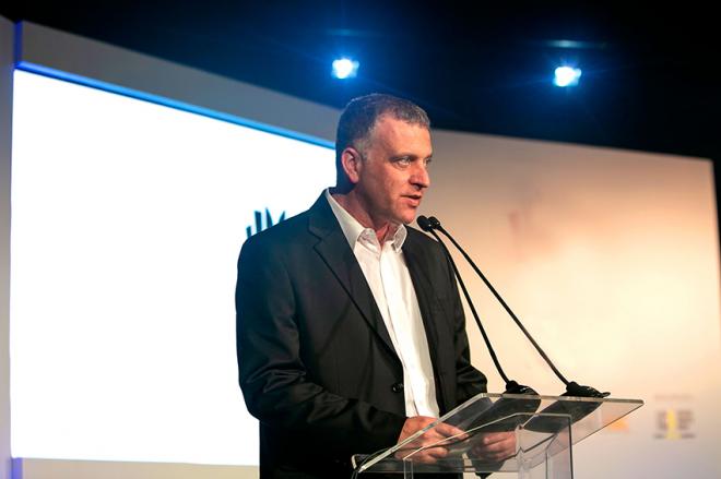 Neriel Lopez é publicitário especialista em comunicação para igrejas