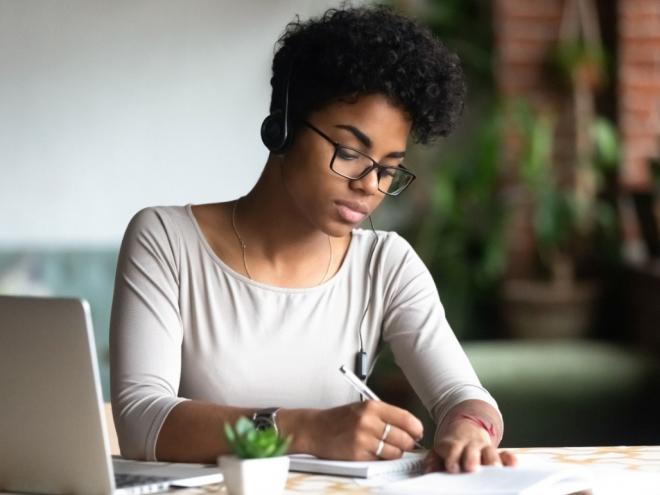 O grupo é responsável por unir a vontade das madrinhas e padrinhos ? como é chamado quem se disponibiliza a pagar um ou mais boletos ? aos estudantes que por algum motivo não conseguiram a isenção da taxa de inscrição