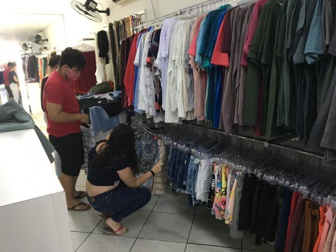 Na loja Carmô, proprietárias mantiveram estabelecimento funcionando, mas sem funcionários
