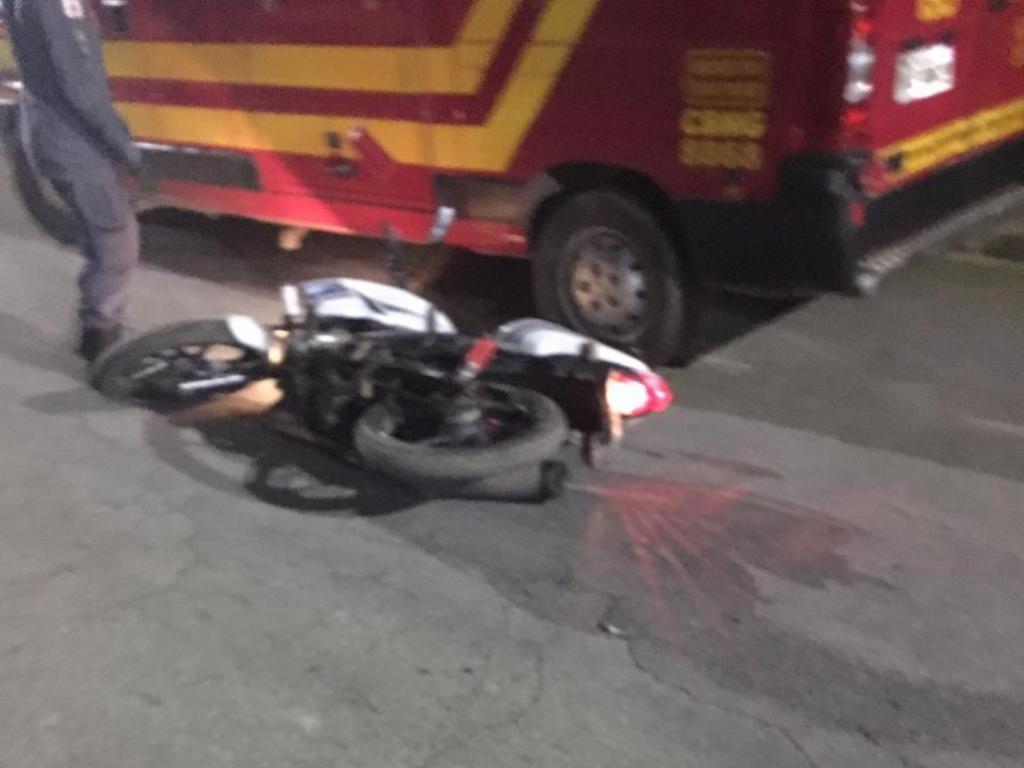 Adolescente perdeu o controle da moto, caiu sem capacete, não resistiu aos ferimentos e morreu 