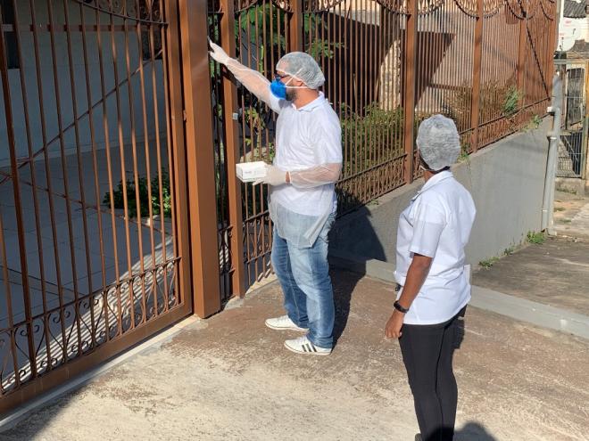 Desrespeito a protocolo sanitário dificulta testes rápidos domiciliares e faz alastrar a contaminação pela doença 