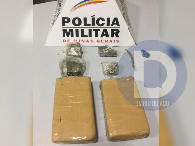 Apreendidas barras de maconha e outras porções menores da mesma droga
