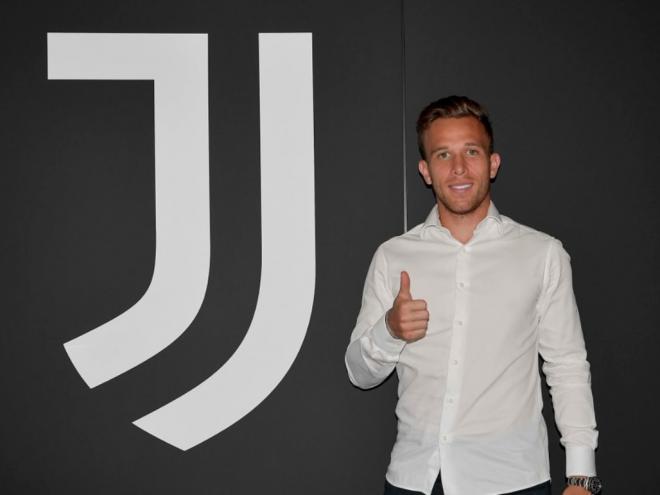 Volante brasileiro é o novo reforço da Juventus