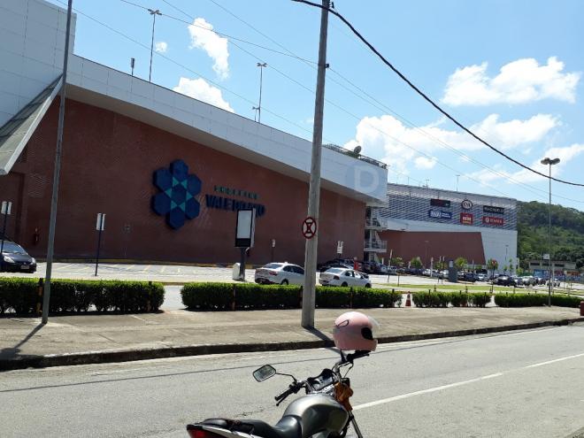 O Shopping Vale do Aço permanece com suas atividades suspensas com algumas exceções, que são as lojas do segmento essencial