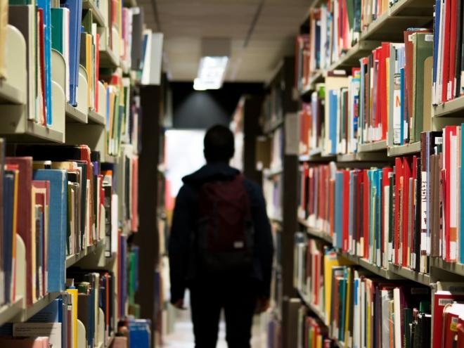 A formalização de contratos do Fundo de Financiamento Estudantil (Fies) do 1º semestre de 2020 foi prorrogada pelo Ministério da Educação (MEC) em portaria publicada ontem, 29, no Diário Oficial da União