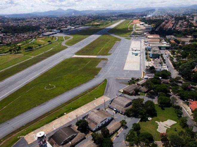 A intenção é que a Infraero, que continua responsável pela operação do aeroporto até dezembro, permaneça operando o aeródromo até a conclusão do PMI