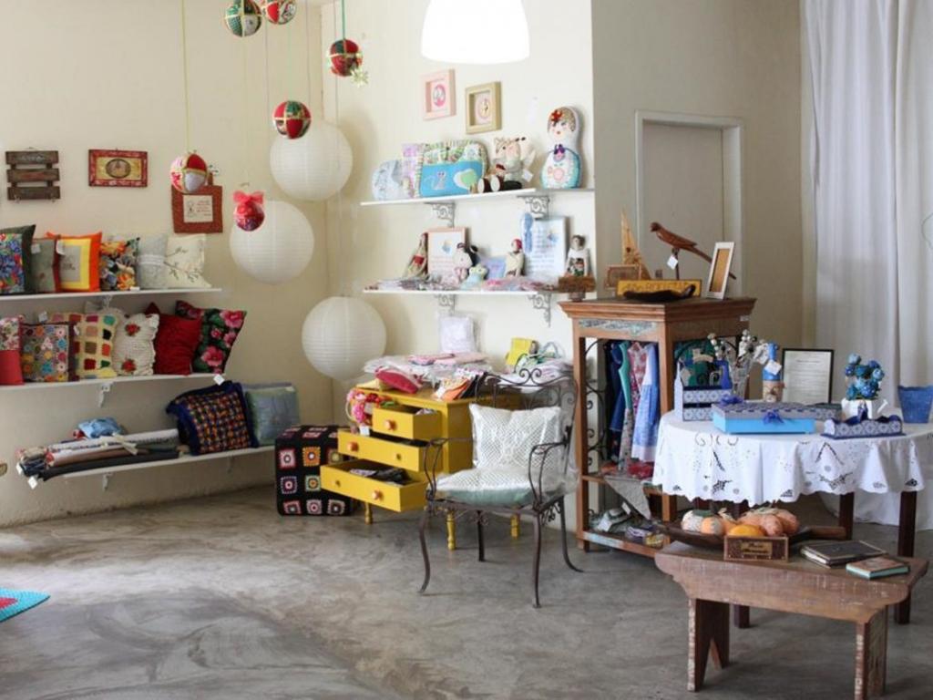 Fundada em 2012 com mulheres participantes de Clubes de Mães, a Casa do Artesão oferece oportunidade às associadas de diferentes grupos de mulheres