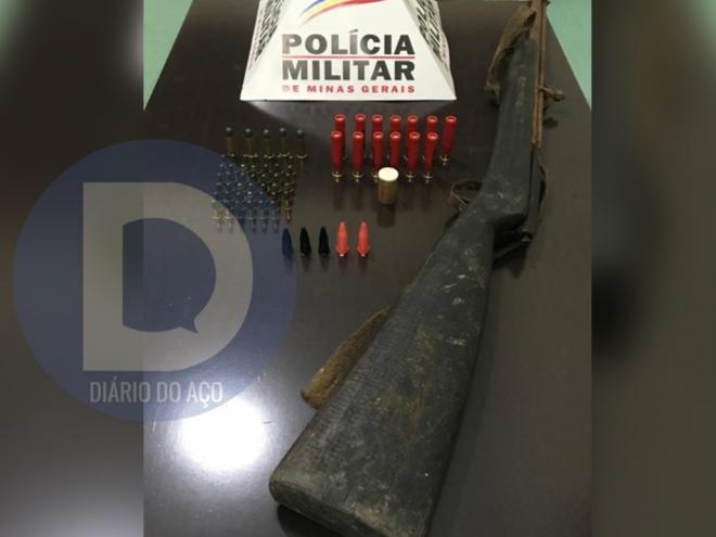 Materiais foram apreendidos e levados para a Delegacia de Polícia
