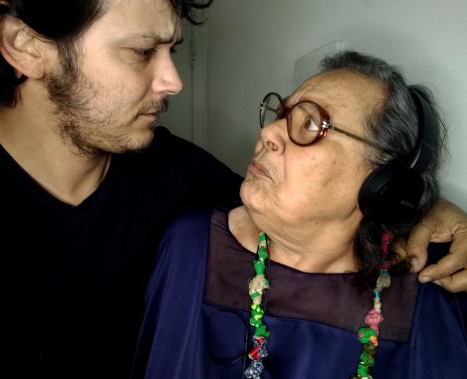Admar Fernandes e Teuda Bara: filho e mãe em isolamento