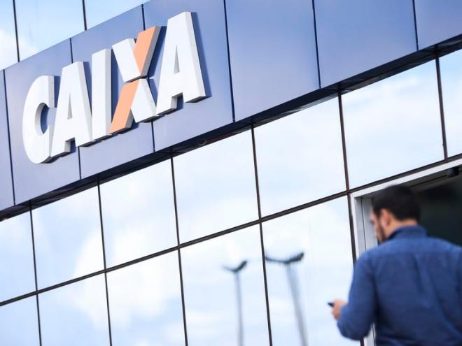 A liberação do saque e a transferência da poupança social da Caixa para outros bancos estão sendo feitas de acordo com o mês de nascimento dos beneficiários