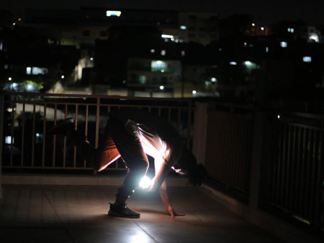 Márcio Greick: a luz, o artista, a cidade em isolamento