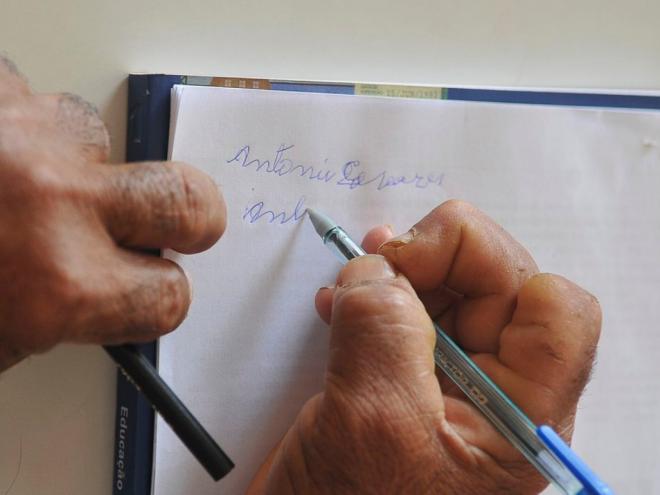 É o que mostram dados da Pnad Contínua Educação, divulgados hoje 