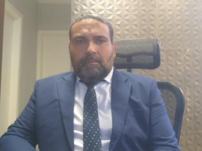 Juliano Azevedo afirmou que seu cliente estaria cumprindo pena na mesma cela que presos de regimes diferentes 