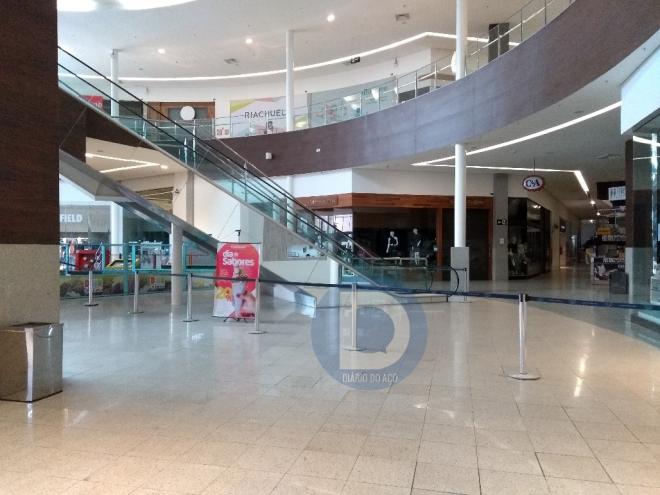 Mais uma vez não ficou autorizada a volta do funcionamento da maioria das lojas do shopping, fechado há cerca de quatro meses