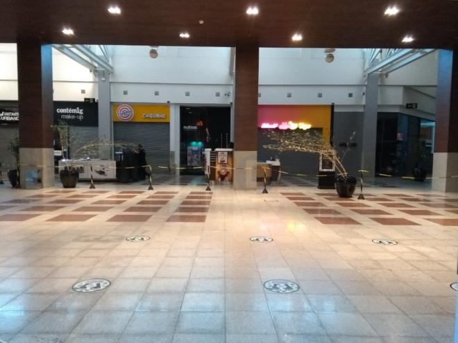 Desde o fechamento do Shopping Vale do Aço, seis lojas já encerraram suas atividades de forma definitiva 