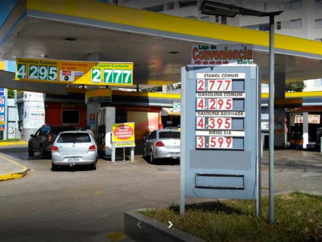 A culpabilidade do estabelecimento ficou comprovada pelo fato de o funcionário do posto ter vendido gasolina para um dos agressores