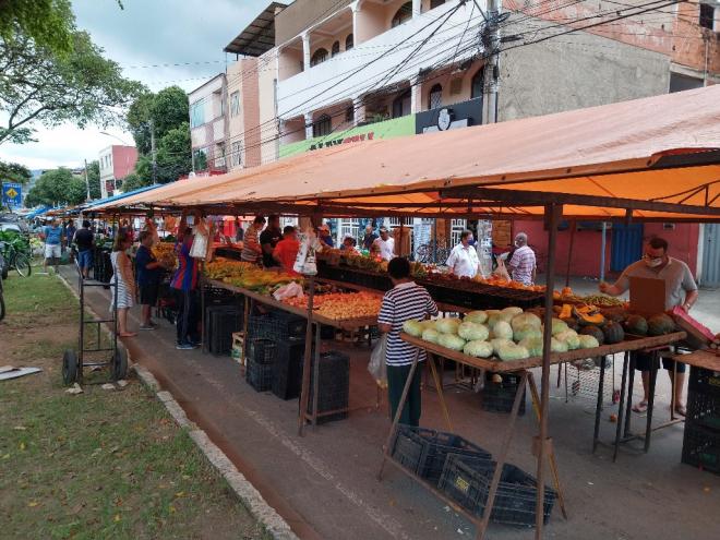 A expectativa do governo mineiro é conseguir voltar com as atividades de feiras livres no menor tempo possível