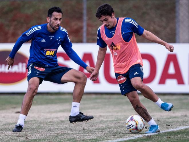 Ariel Cabral e o garoto Maurício serão uma das caras já conhecidas pela torcida no jogo no Mineirão