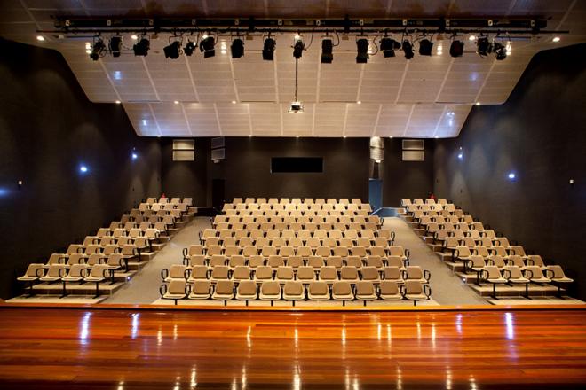 Teatro Zélia Olguin, no bairro Cariru