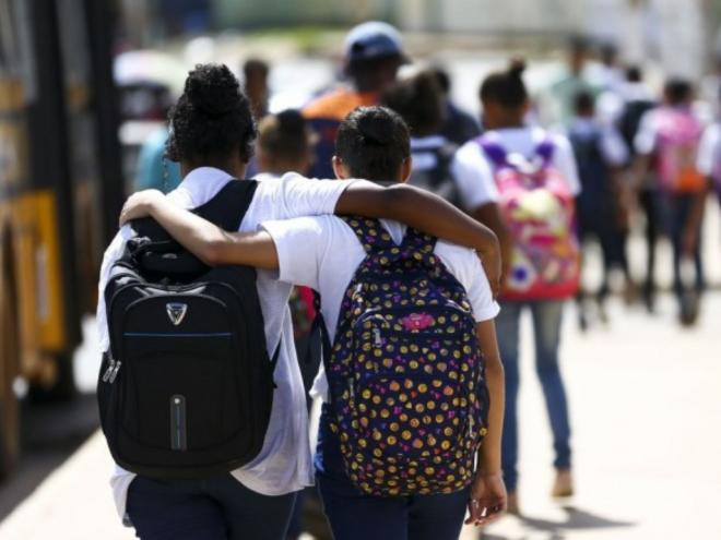 Jovem em cumprimento de medidas socioeducativas em Ipatinga testemunha sobre correção de trajetória e aprendizados, após um ano de acompanhamento pelo Creas